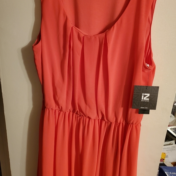 Dress - Picture 3 of 3